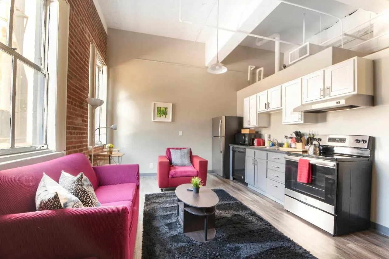 Renu Denver - Relax, Revive, Renew Hotel